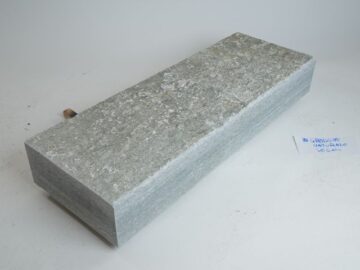 Blockstufen Luserna - Farbe gemischt