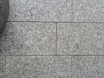 Bodenplatten Granit Bianco Sardo Intermas