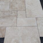 Bodenplatten Travertin Vanilla röm. Verband