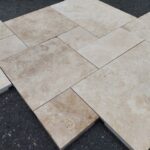 Bodenplatten Travertin Vanilla röm. Verband