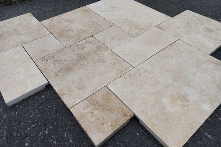 Bodenplatten Travertin Vanilla röm. Verband
