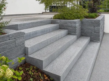 Moodbild von Blockstufen Onsernone Intermas